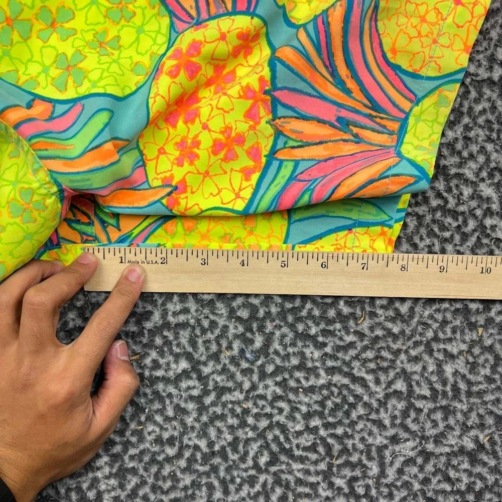 Chubbies Swim Trunks Shorts Men Medium Pineapple Neon Floral M